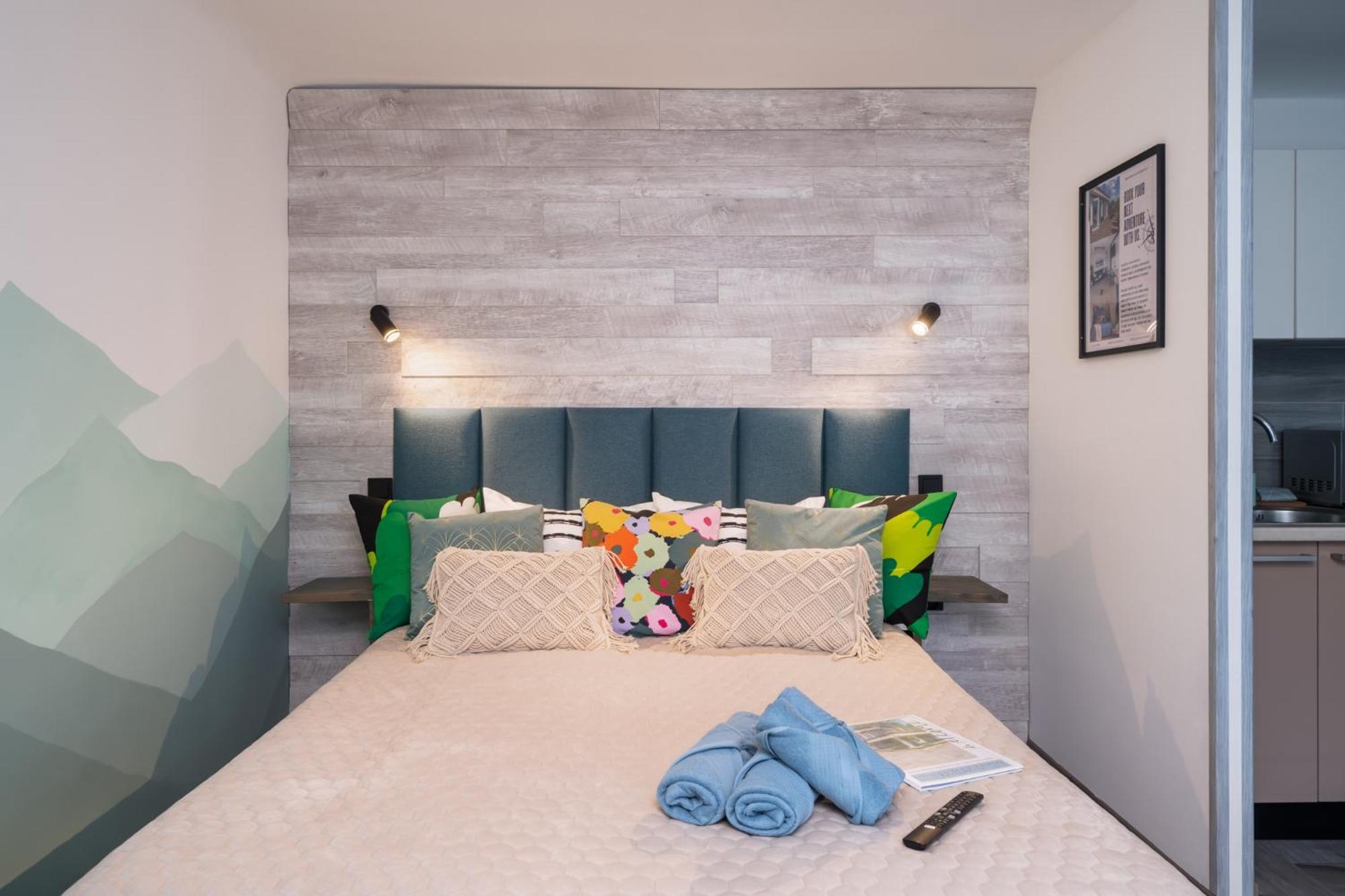Green Garden & Private Parking Apartments With Playground Riga Exterior photo