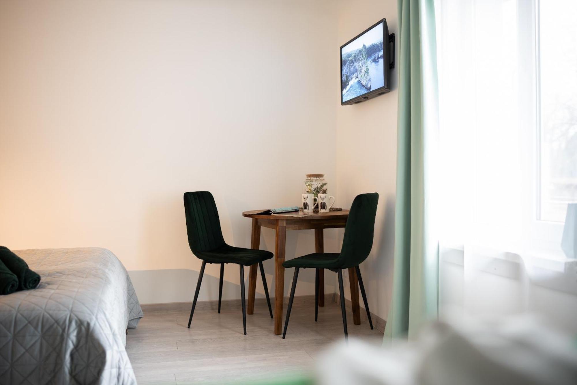 Green Garden & Private Parking Apartments With Playground Riga Exterior photo
